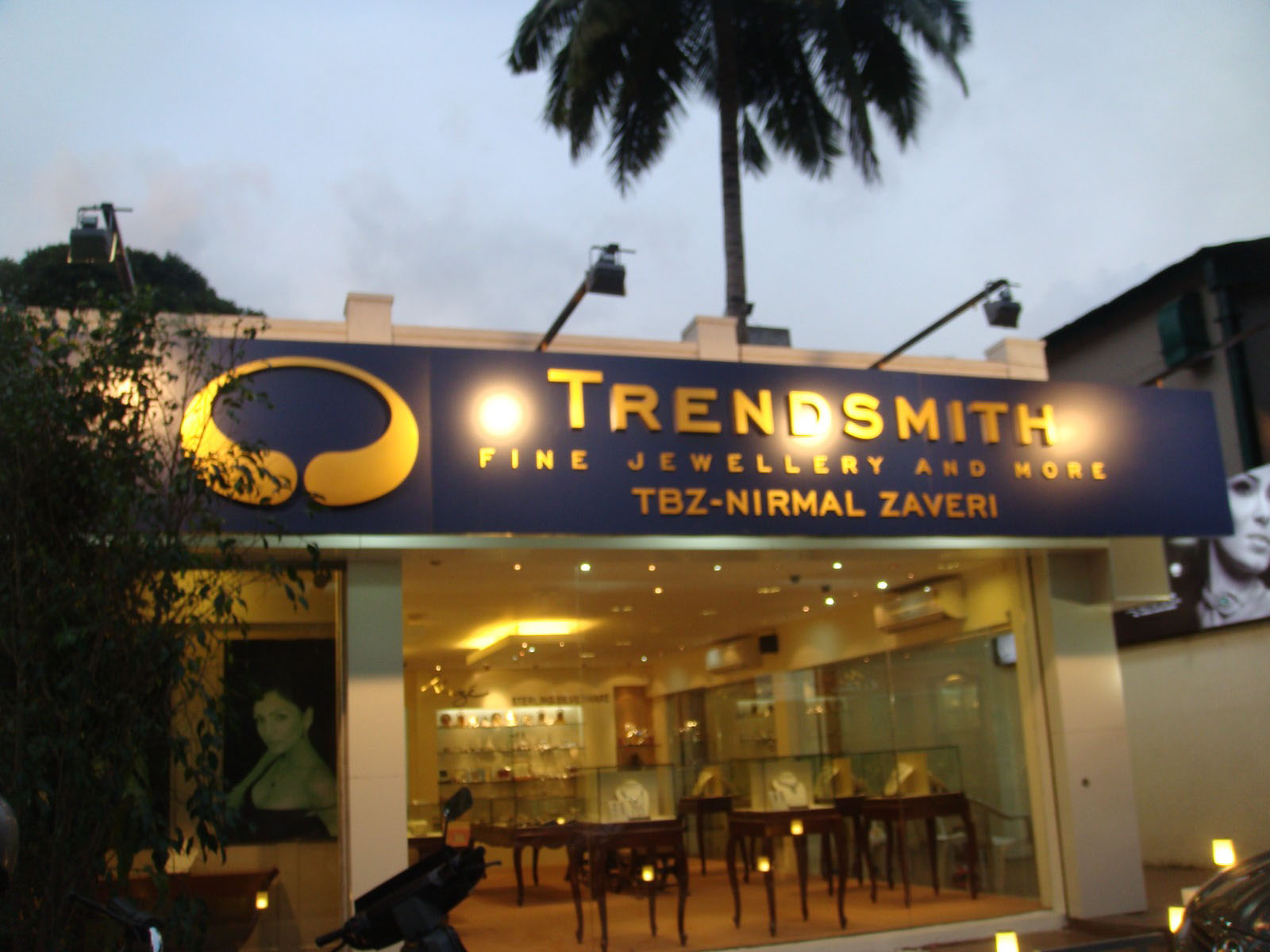 Building Signage - Image 10